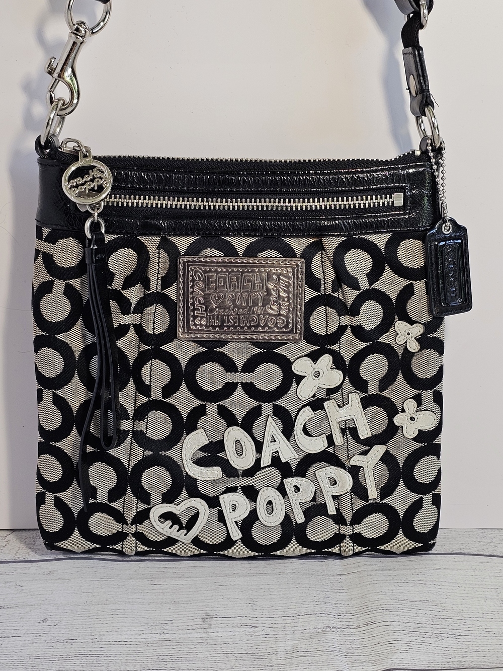Y2K Coach Poppy Signature Pocket Swing Pack Crossbody
